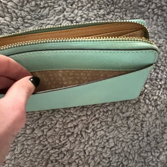 Kate Spade - Picture 4 of 8